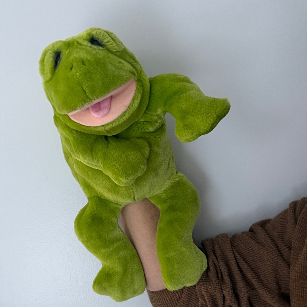17 inch Green Stuffed Frog Puppet